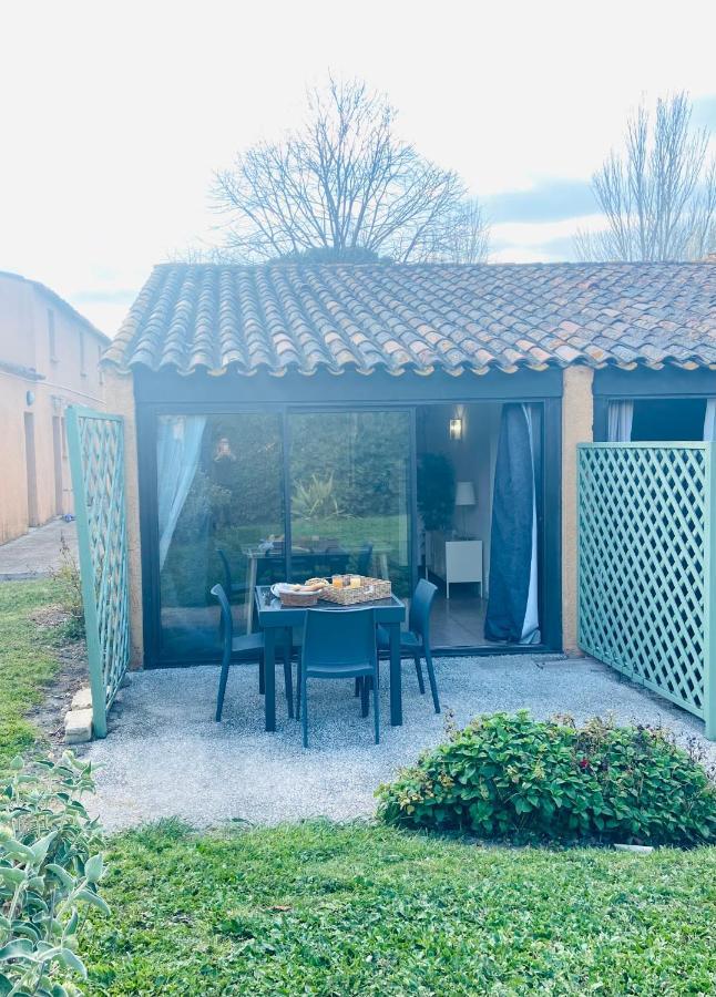 Appart Dans Residence Avec Piscine A Arles Dış mekan fotoğraf