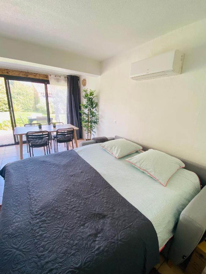 Appart Dans Residence Avec Piscine A Arles Dış mekan fotoğraf
